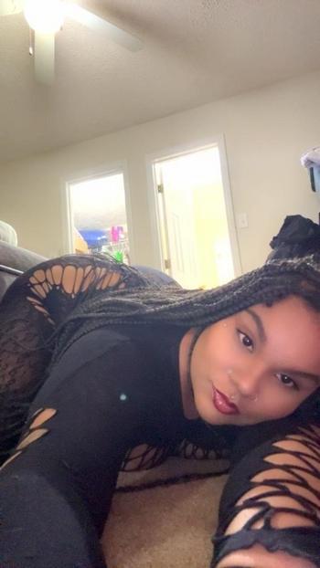 Taylor, 25  female escort, Fayetteville