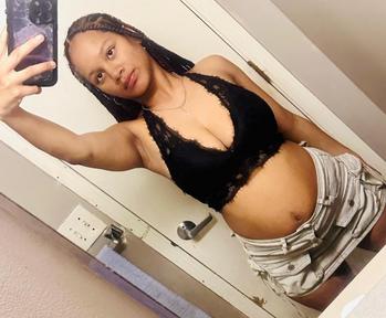 Honey, 20  female escort, Fayetteville