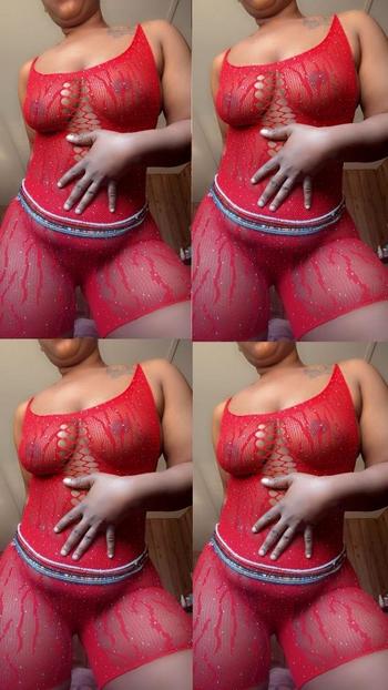 Melly, 31  female escort, Fayetteville