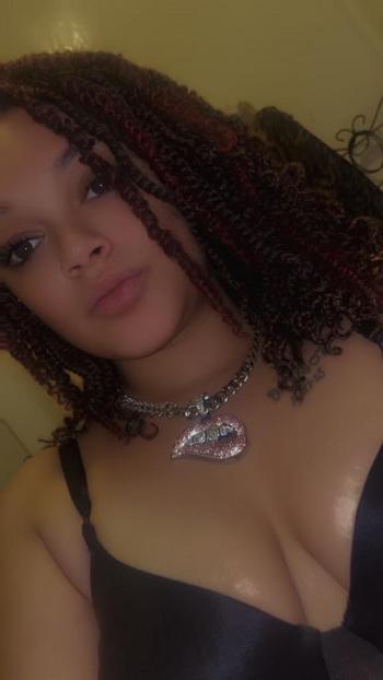 Big Yella, 26  female escort, Fayetteville