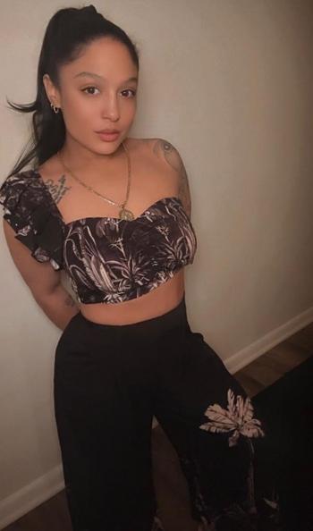 Rumor, 27  female escort, Fayetteville