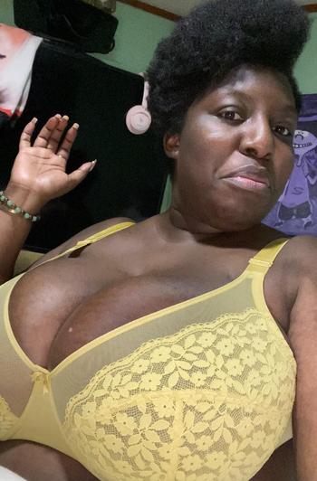 NicholleeJ, 38  female escort, Fayetteville