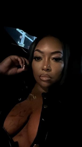Mulan, 27  female escort, Fayetteville