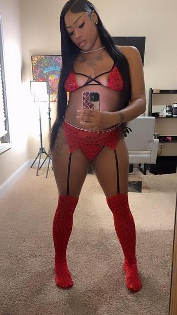 Mulan , 24  female escort, Fayetteville