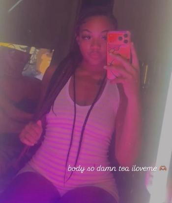  Karma , 22  female escort, Fayetteville